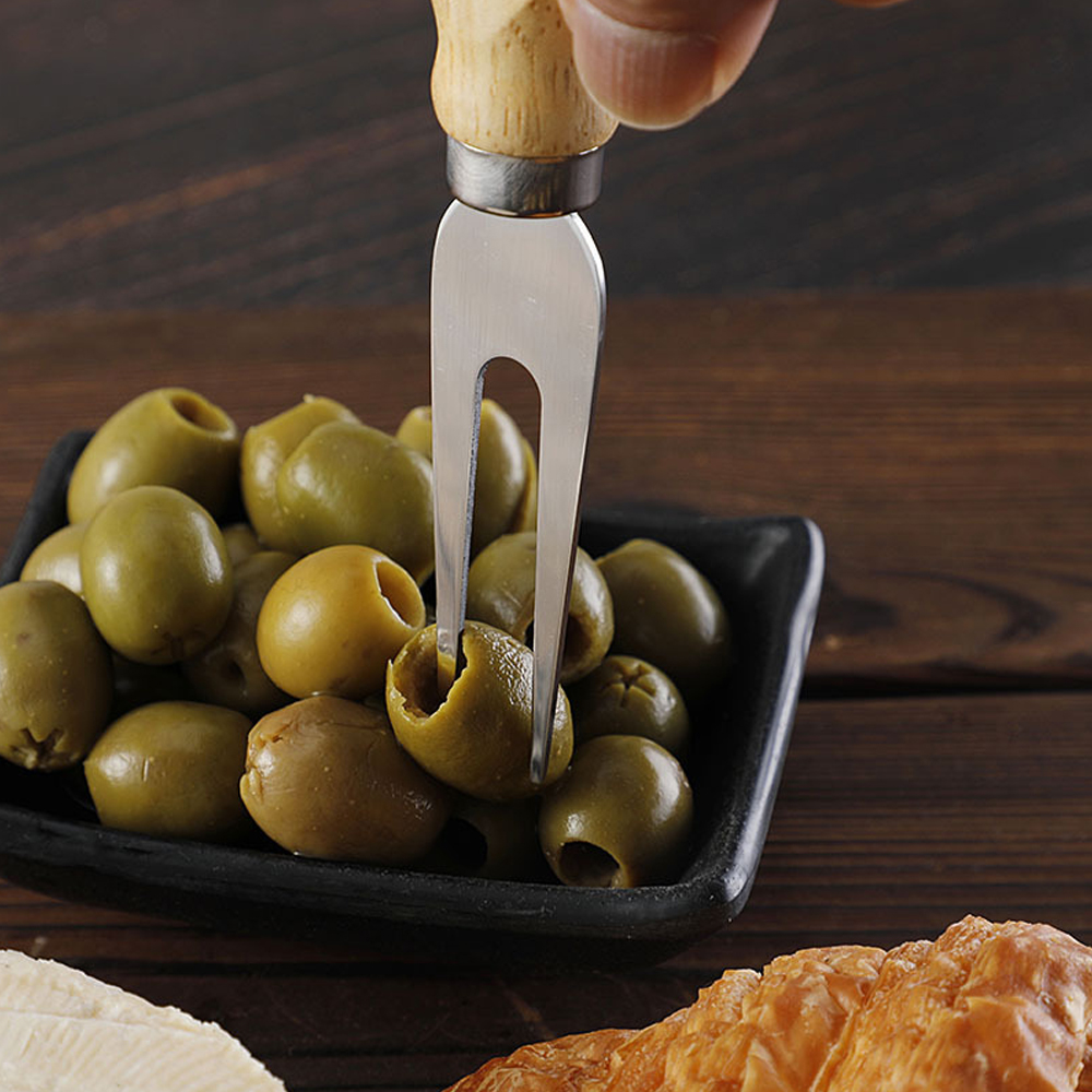 Les couteaux &agrave; fromage sont-ils n&eacute;cessaires ? Puis-je utiliser des couteaux ordinaires &agrave; la place ?